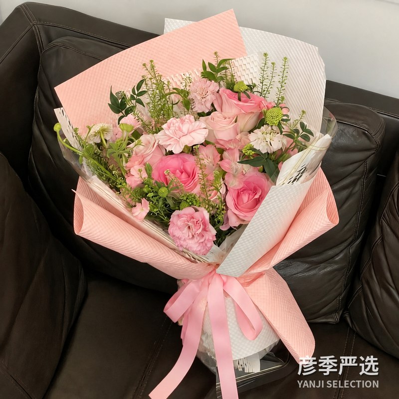 粉意康乃馨花束